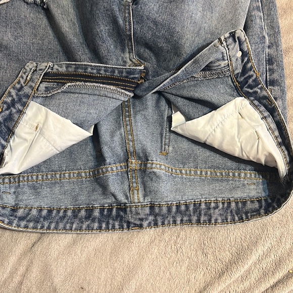 Cute SHEIN jeans! Size large - Picture 5 of 6